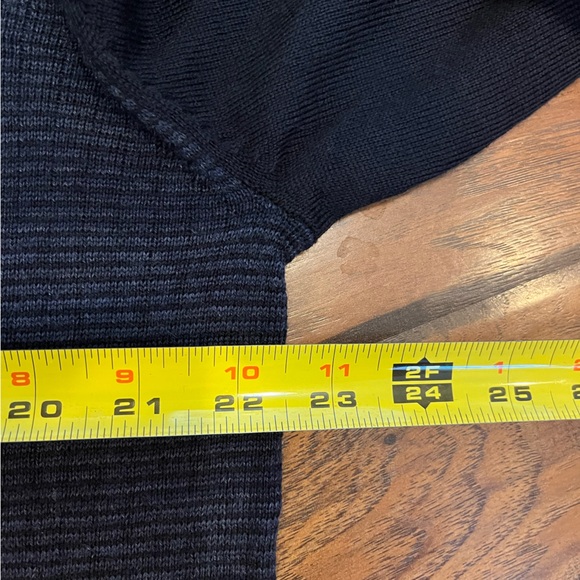 Calvin Klein sweater mens Large navy blue soft Merino Wool Acrylic light comfy - Picture 7 of 11